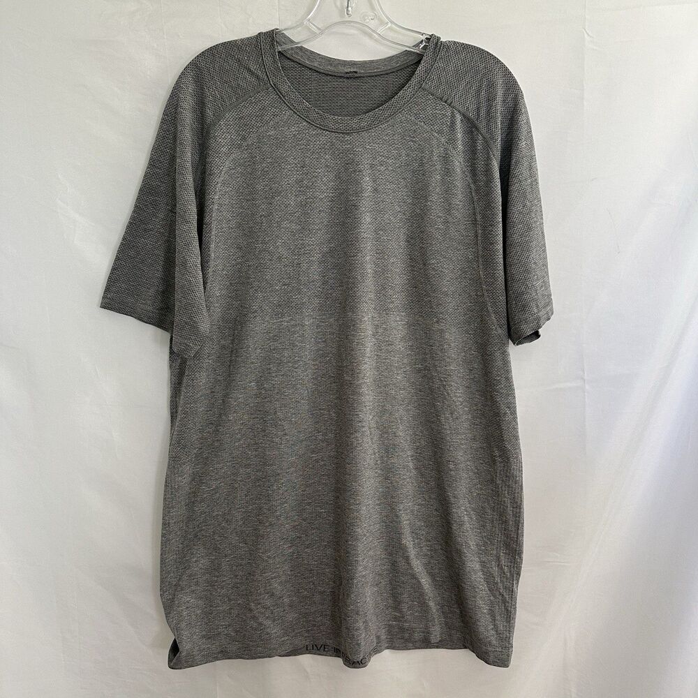 Lululemon Men's XL Metal Vent Tech Short Sleeve Athletic Shirt Gray
